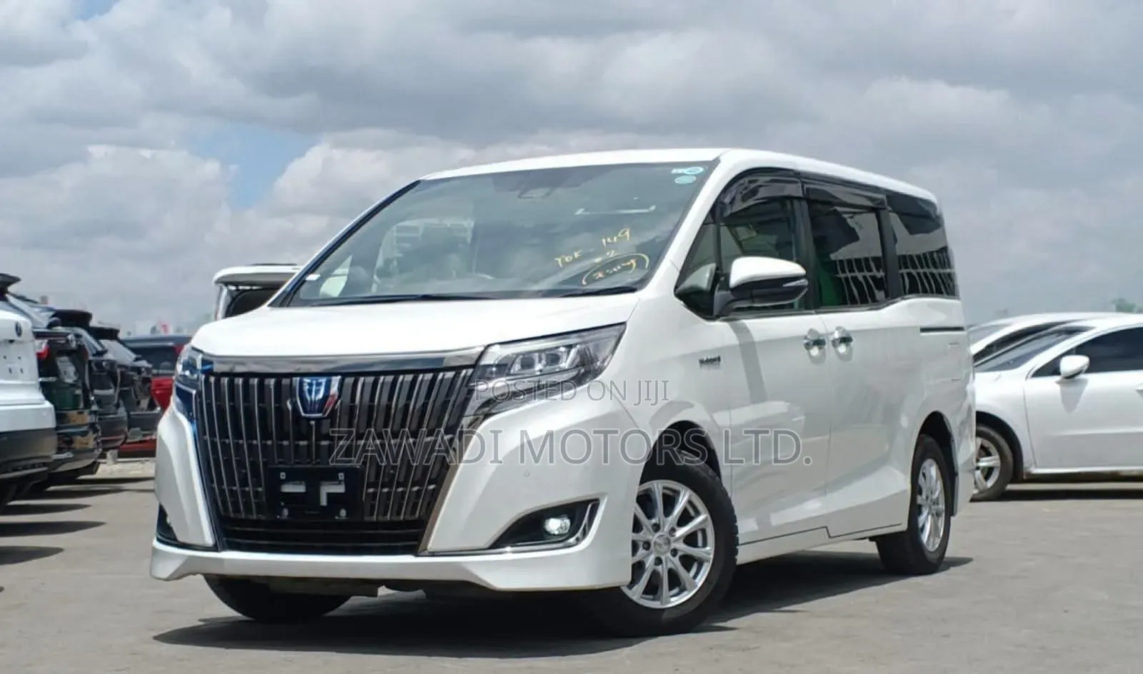 Toyota Esquire 1.8 FWD Hybrid (7 seater) 2019 White