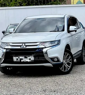 Mitsubishi Outlander 2015 White