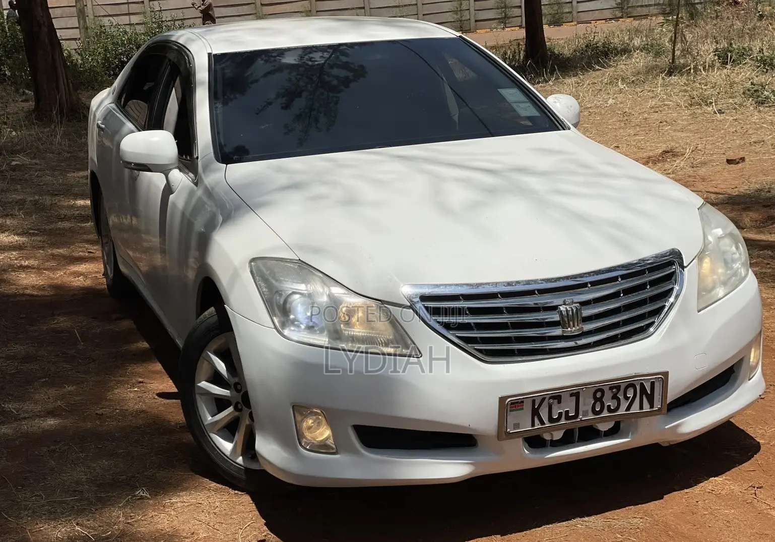 Toyota Crown 2009 White