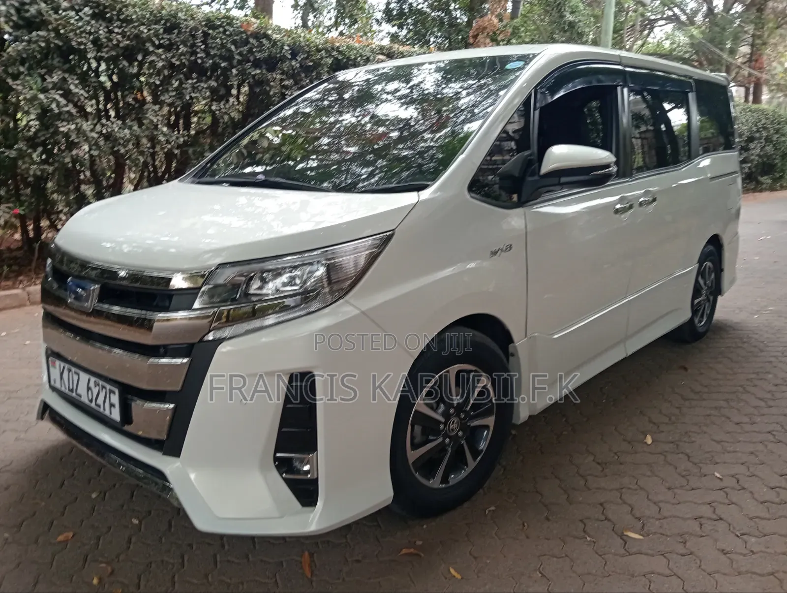 Toyota Noah 2.0 AWD (7 Seater) 2019 Silver