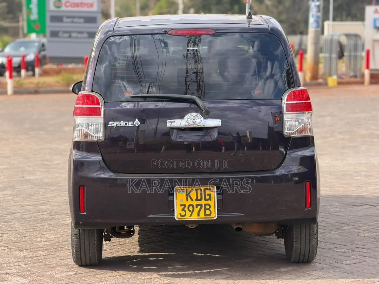 Toyota Spade 1.5 2014