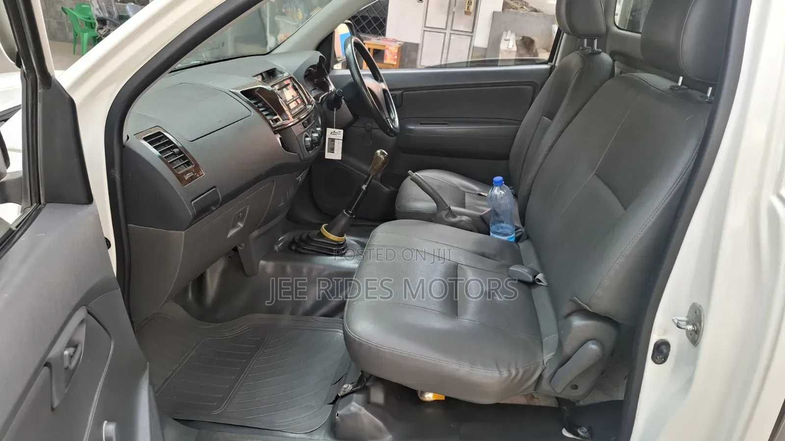 Toyota Hilux 2015 White