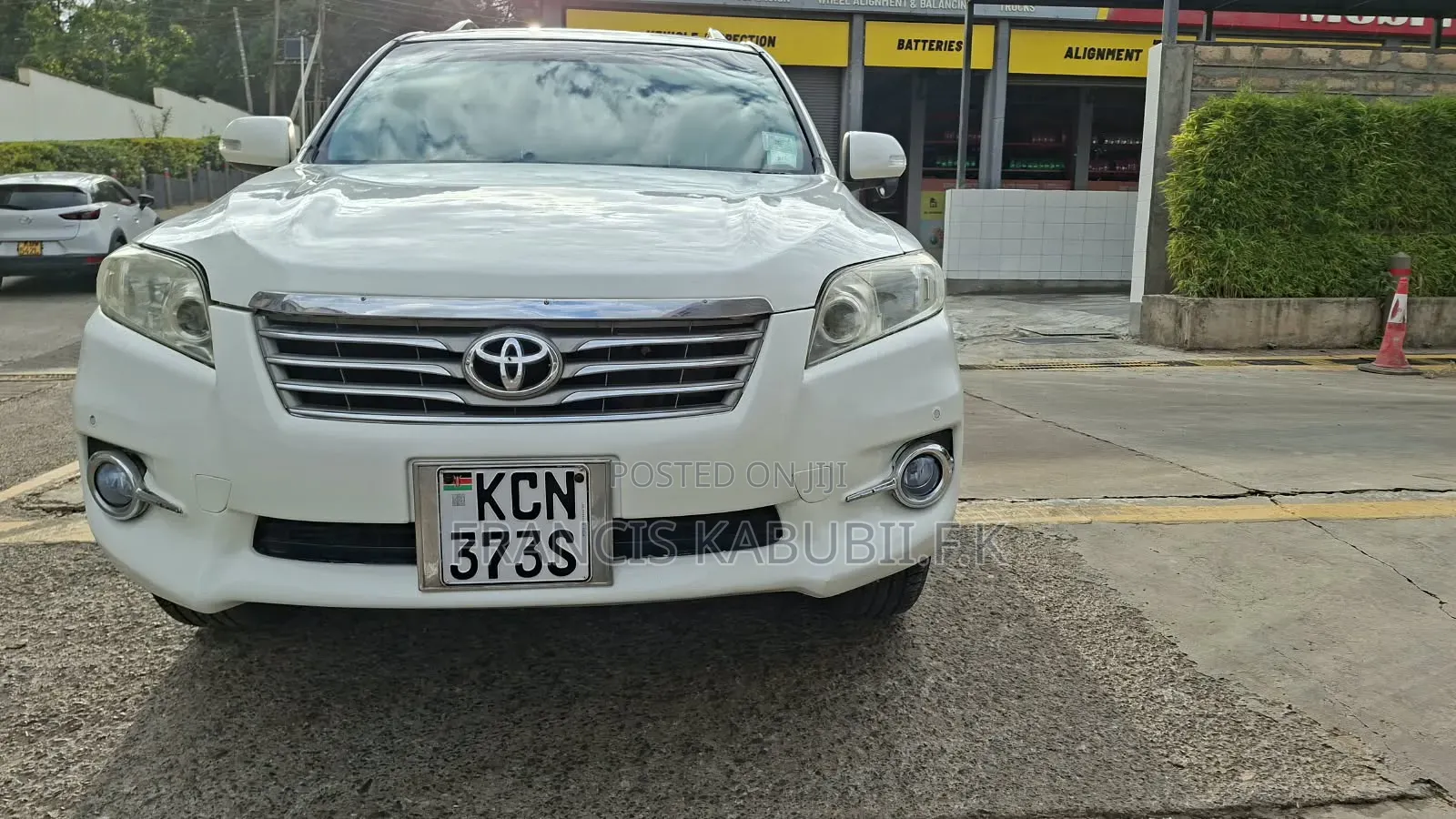 Toyota Vanguard 2010 White