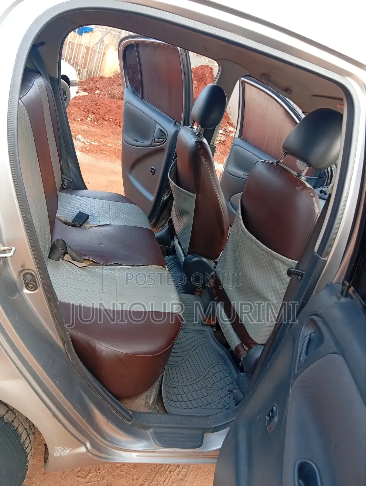 Toyota Vitz 2001 Silver