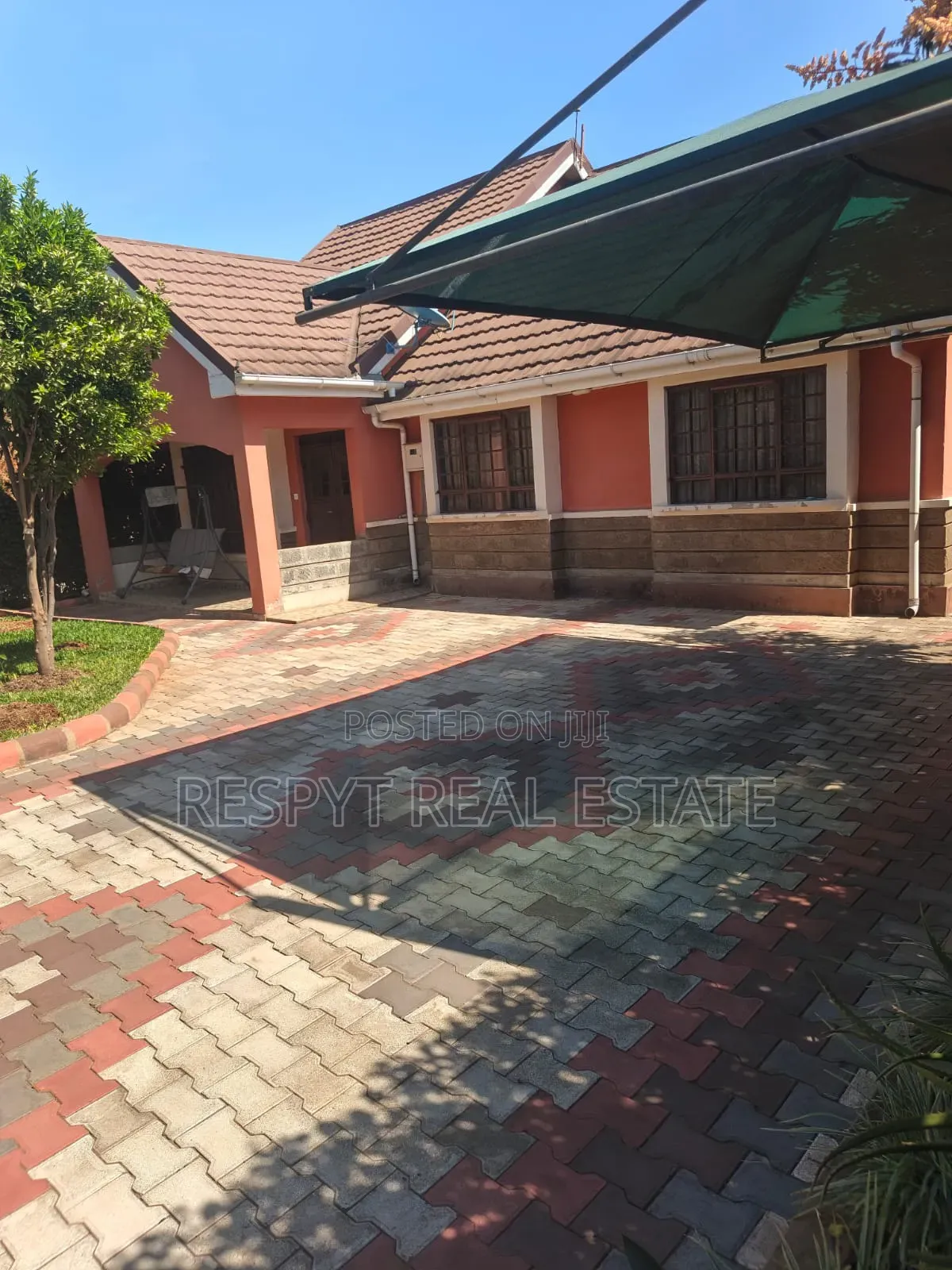 3bdrm Bungalow in Kamakis for sale