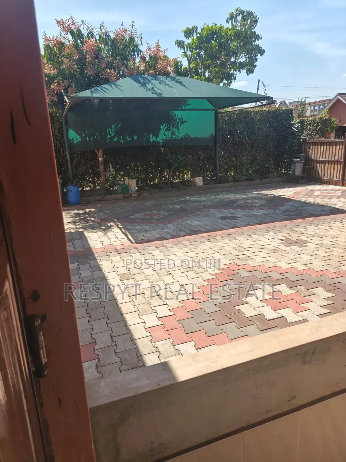 3bdrm Bungalow in Kamakis for sale