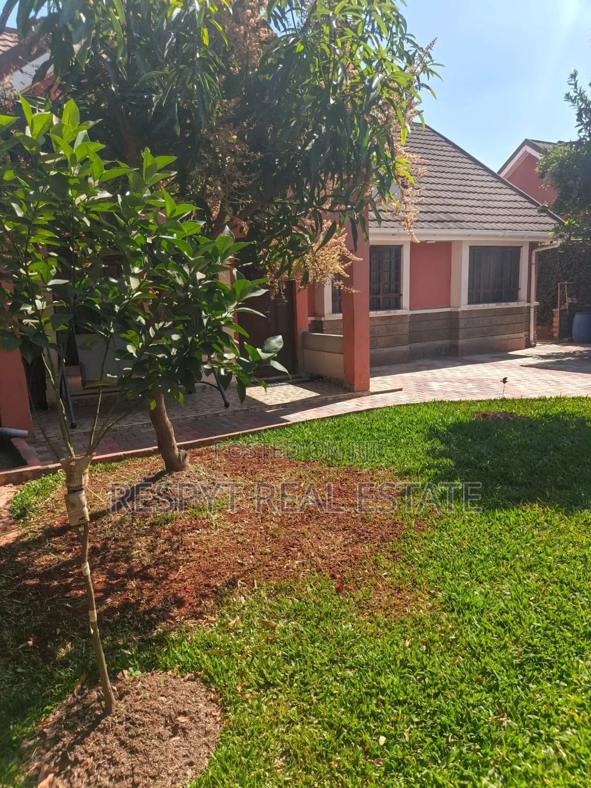 3bdrm Bungalow in Kamakis for sale