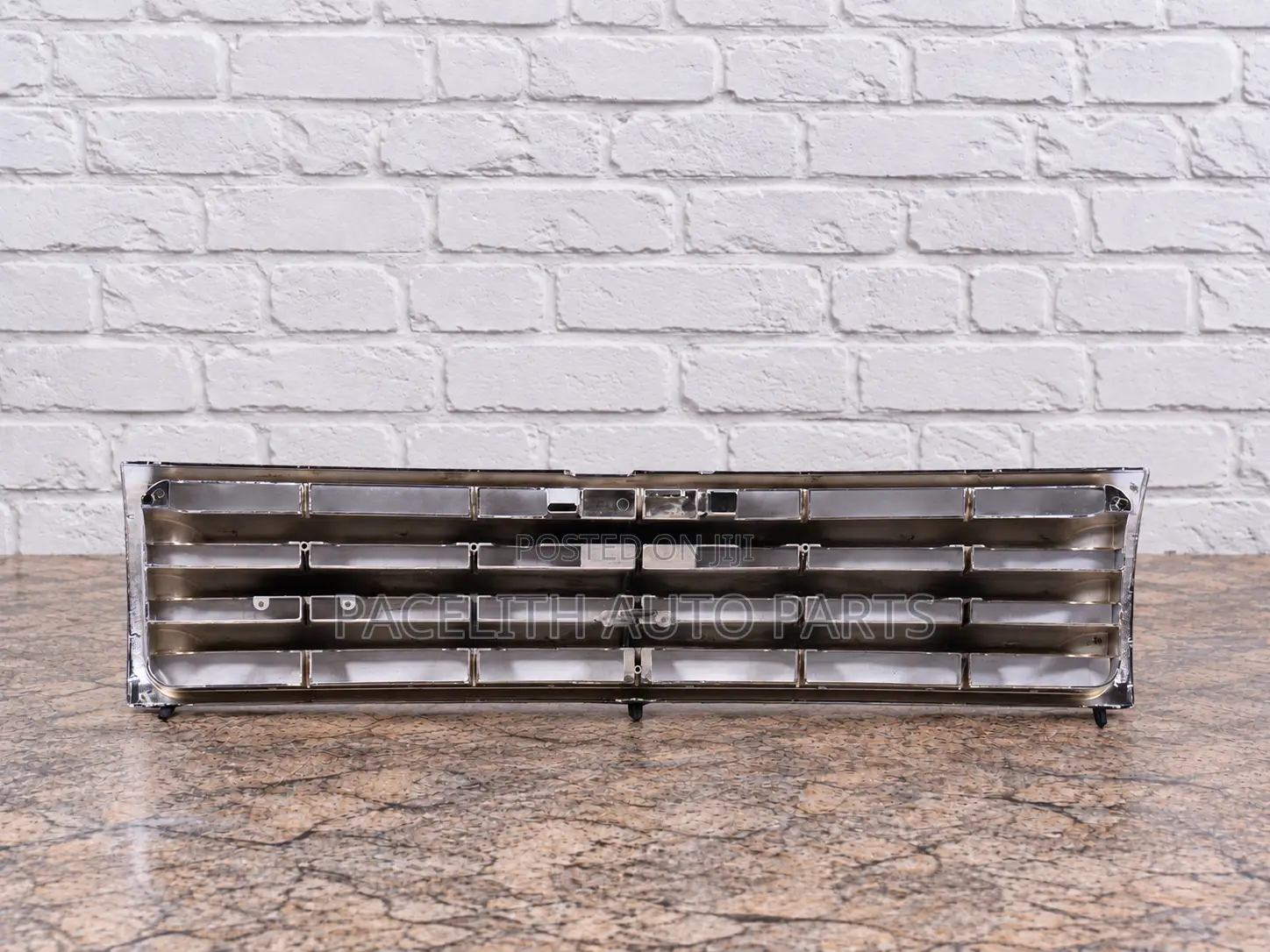 FPI Front Center Grille Mitsubishi Pajero 1992 - 1996 Chrome Colour