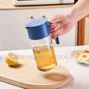 *Automatic Opening Blue Lid and Closing Oil Bottle, Drip-Free, 550ml