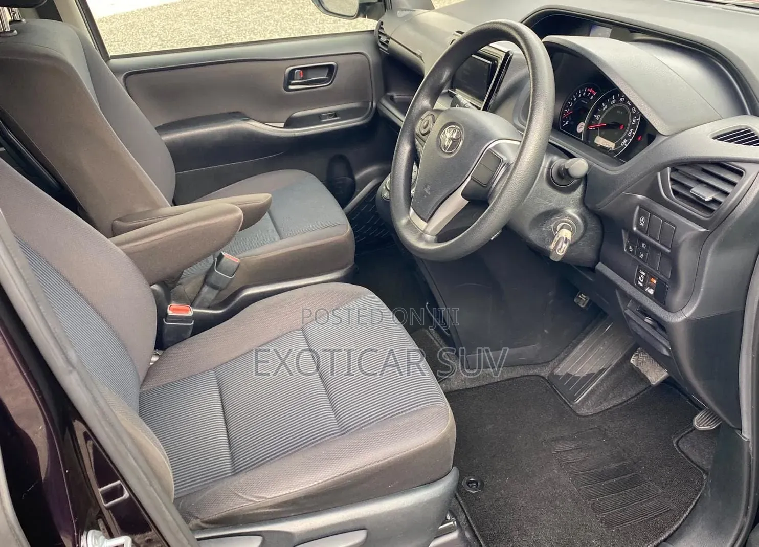 Toyota Noah 2.0 FWD (8 Seater) 2021 Matt Black