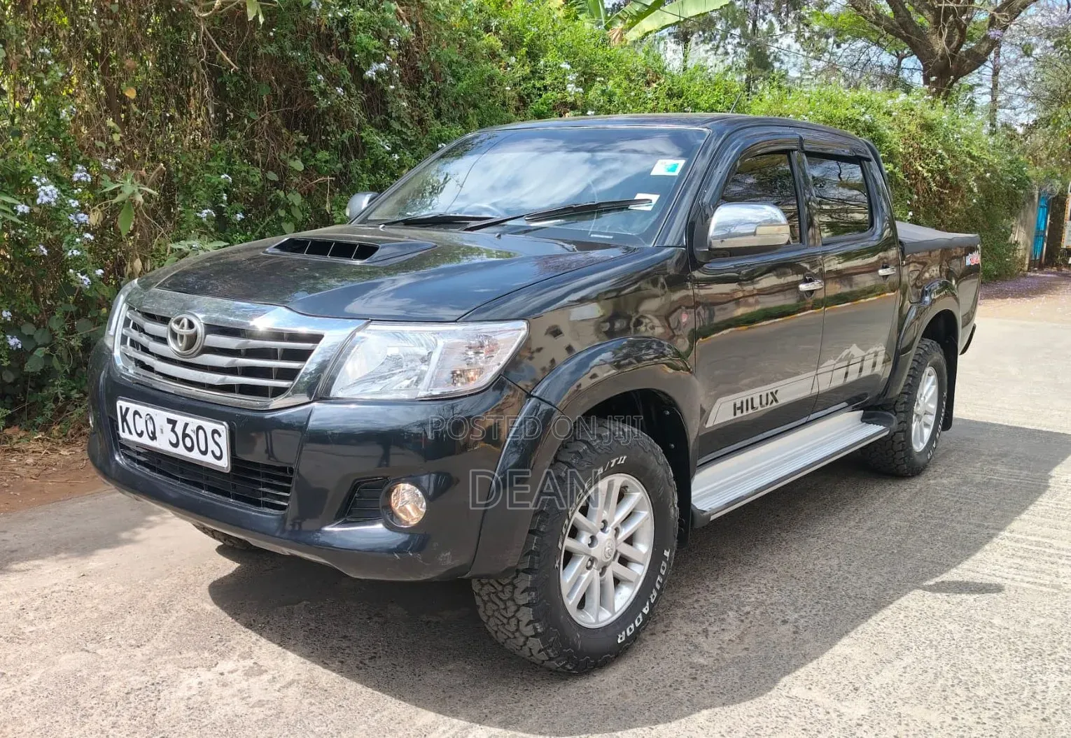 Toyota Hilux 2011 Black