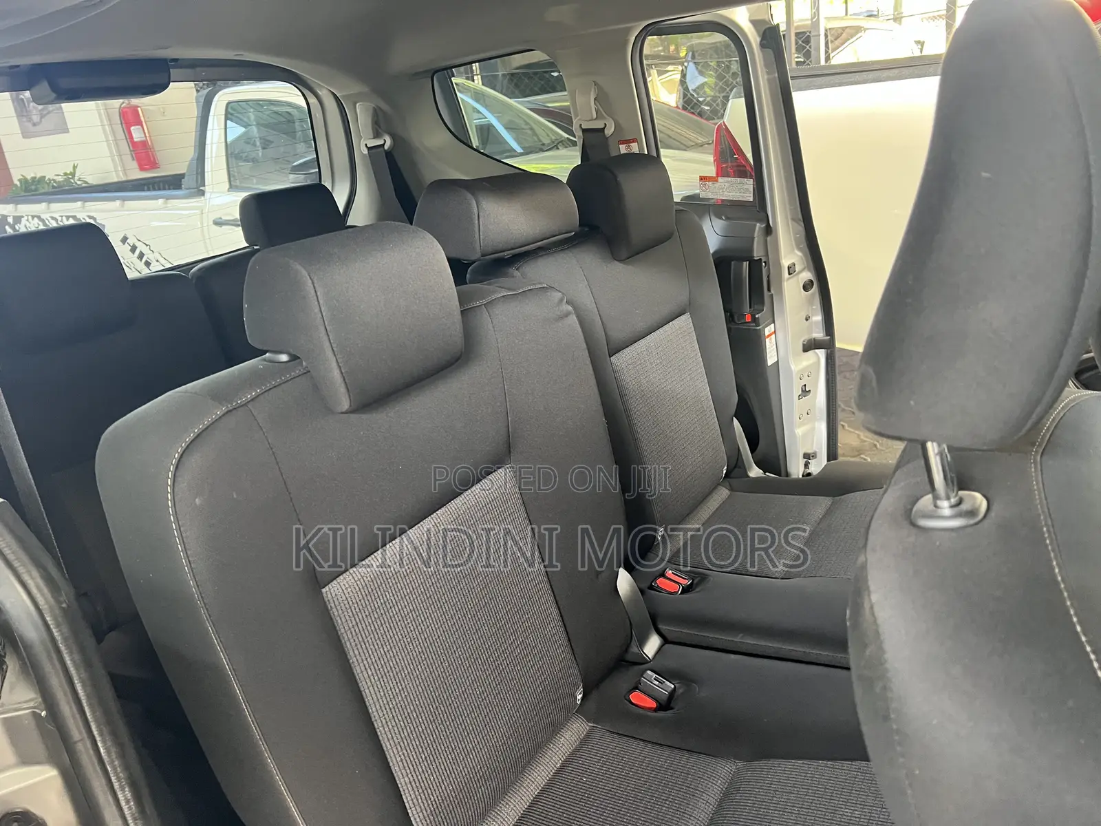 Toyota Sienta 2021