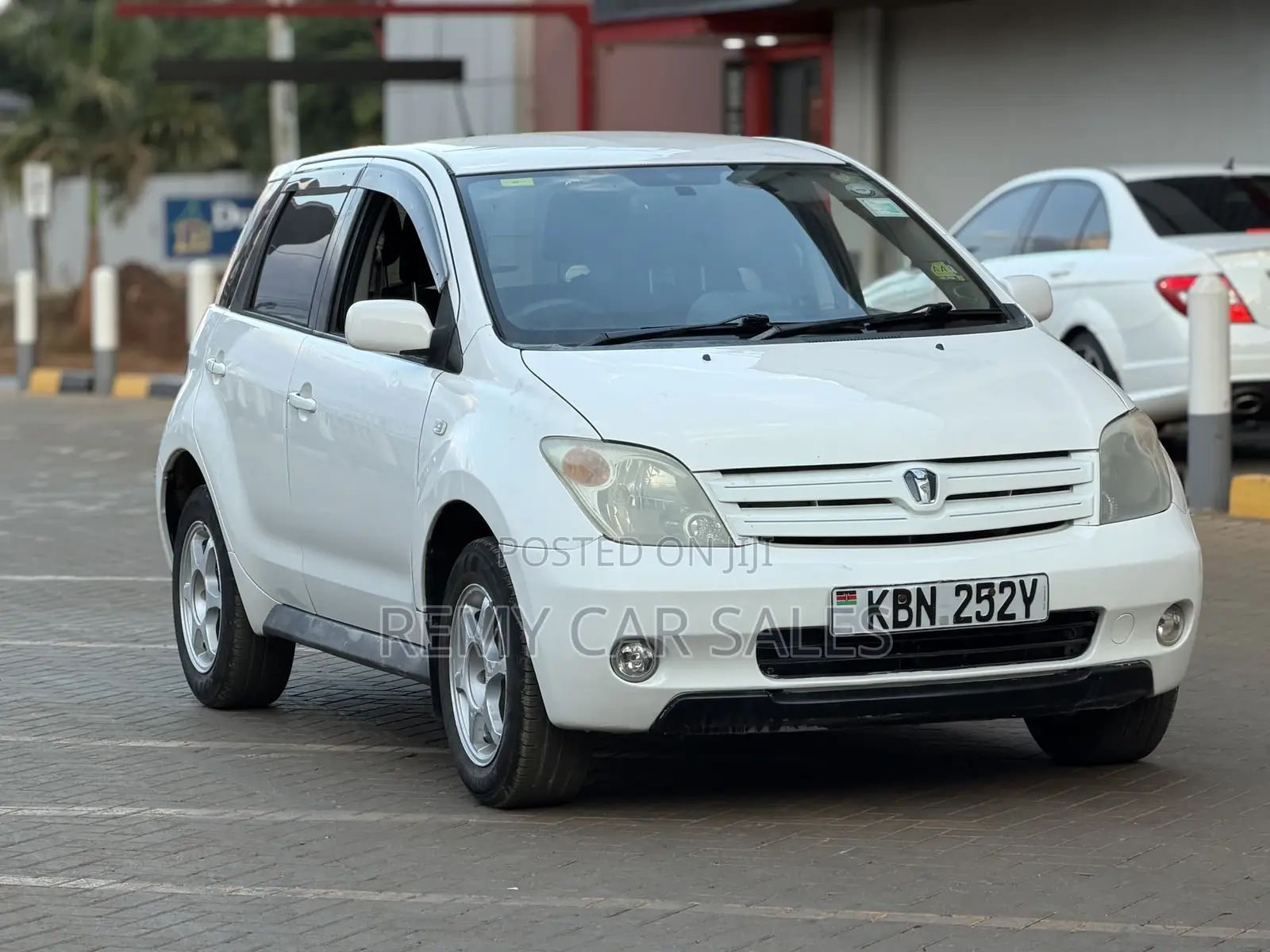 Toyota IST 2004 White