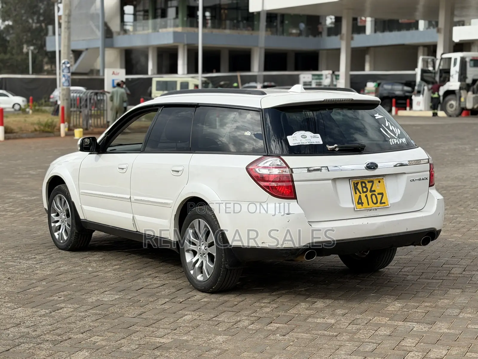 Subaru Outback 2004 White