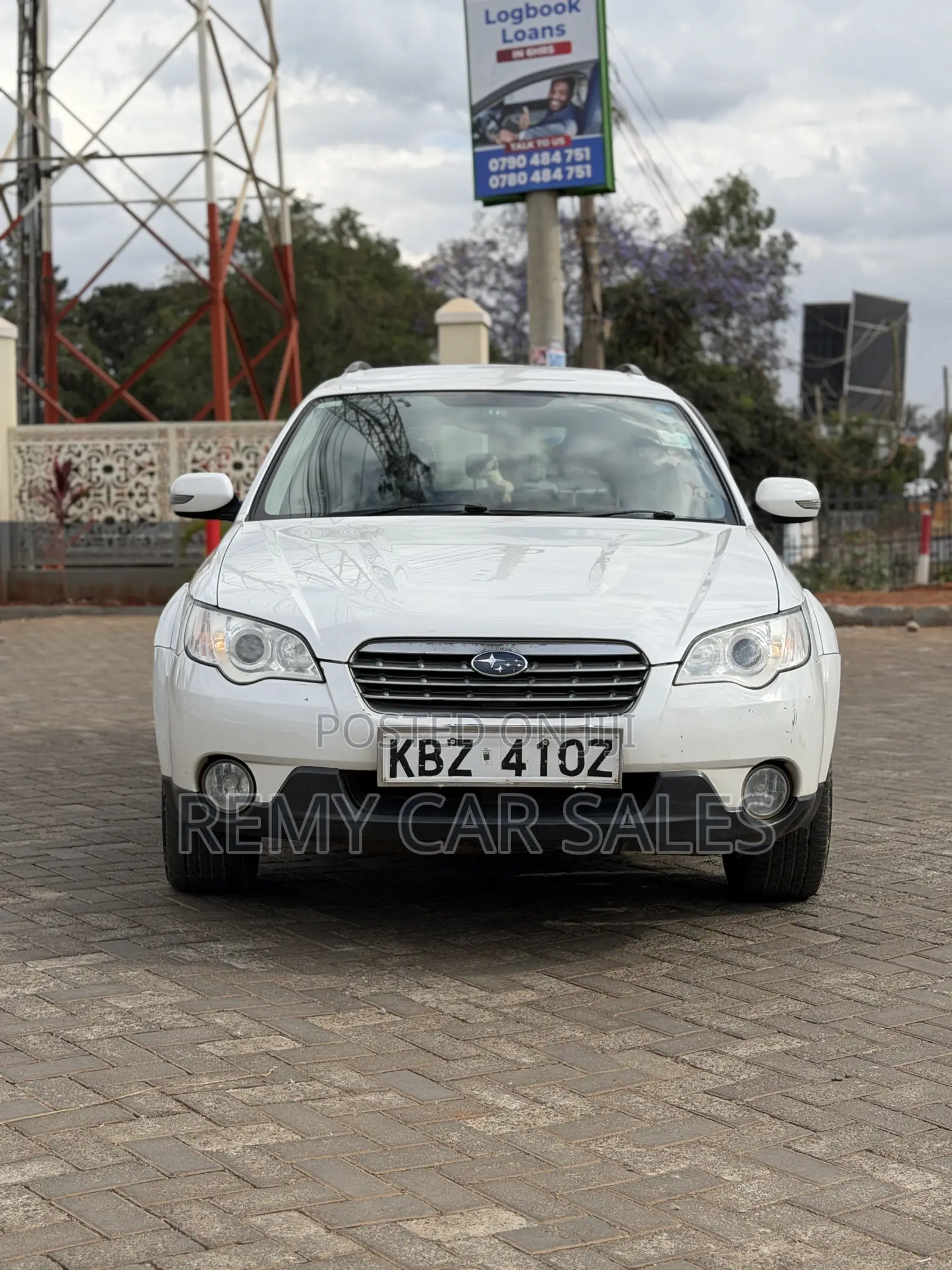 Subaru Outback 2004 White