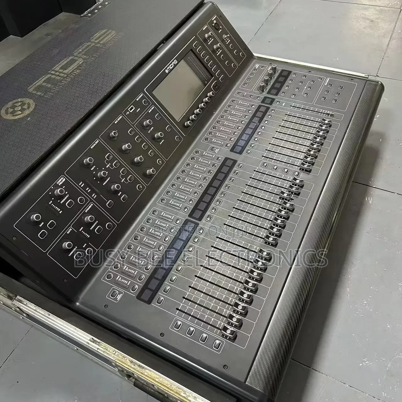 MIDAS M32 Digital Mixing Console 32 Channel Audio Mixer