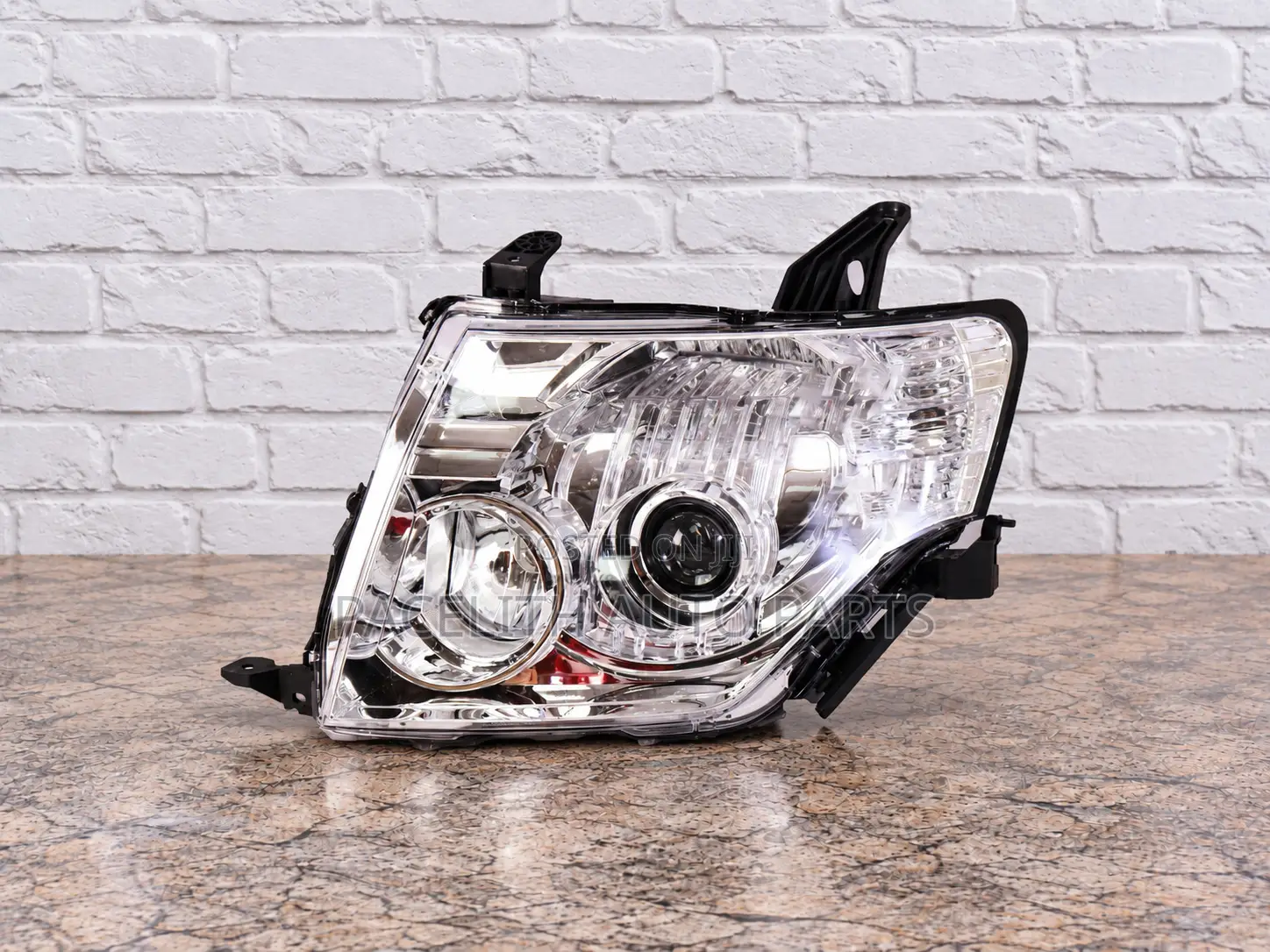 Casp Head Lamp / Head Light Mitsubishi Pajero 2008 - 2009 Xenon