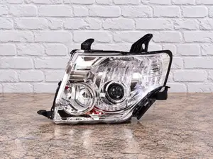 Casp Head Lamp / Head Light Mitsubishi Pajero 2008 - 2009 Xenon