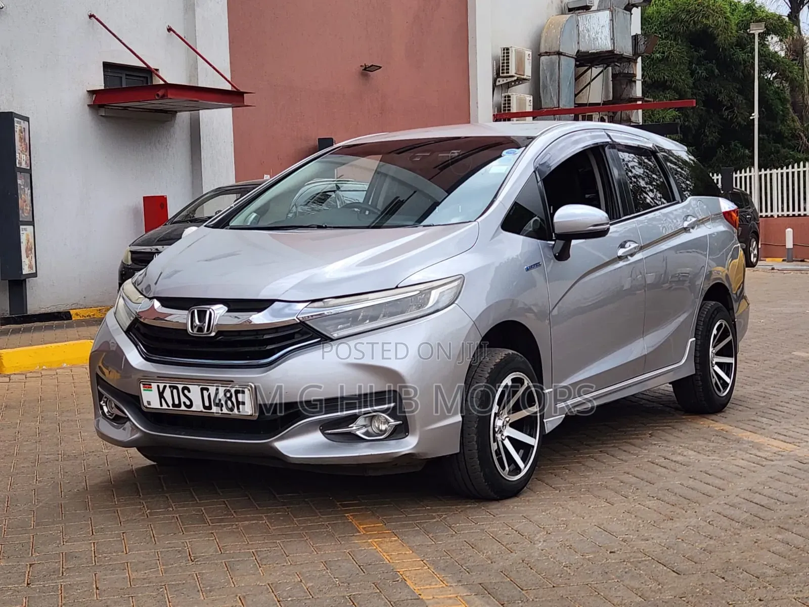 Honda Shuttle 1.5 Hybrid 2WD 2017 Silver
