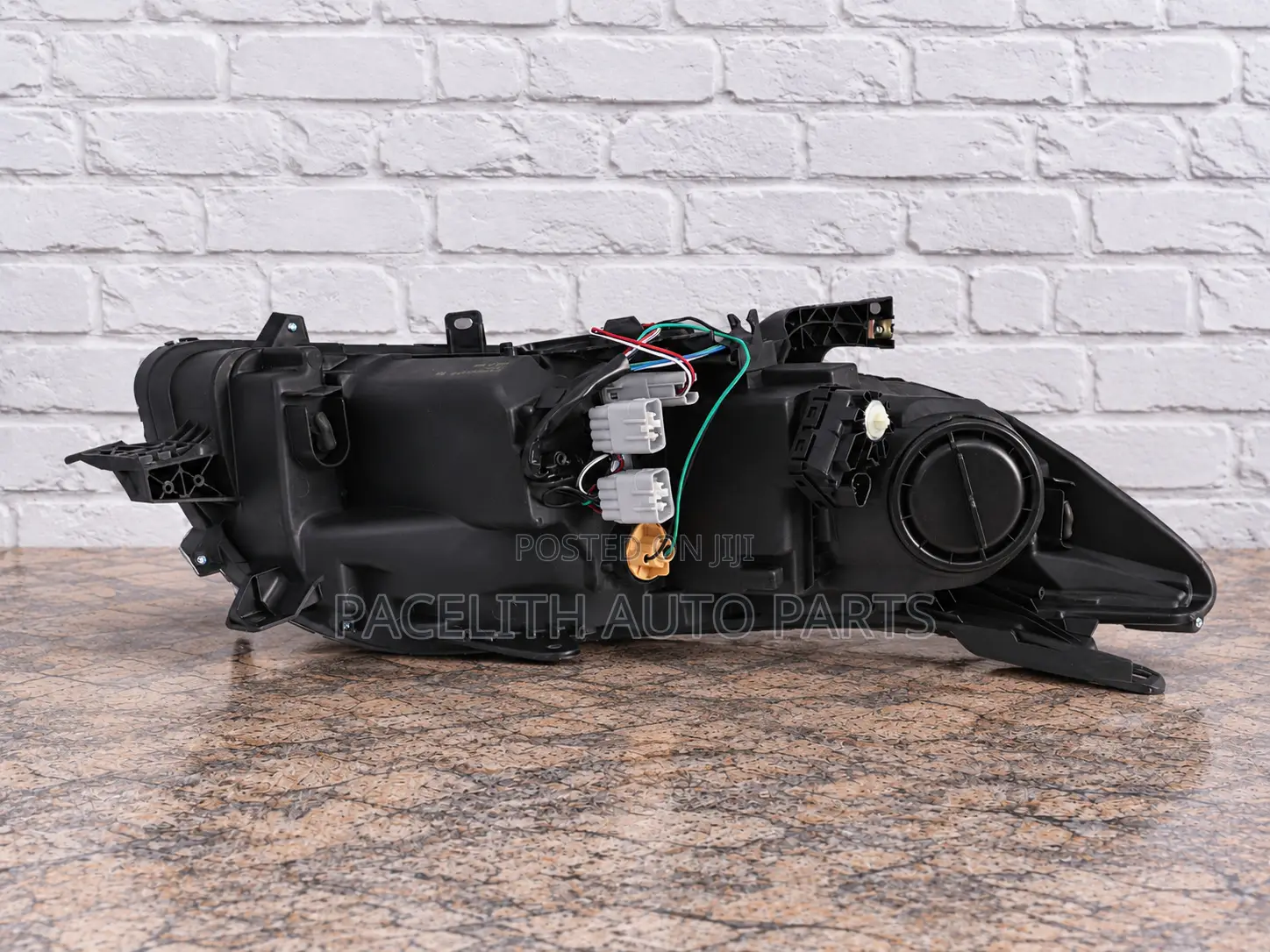 Casp Head Lamp / Head Light Mitsubishi Pajero Sport 2016 - 2018