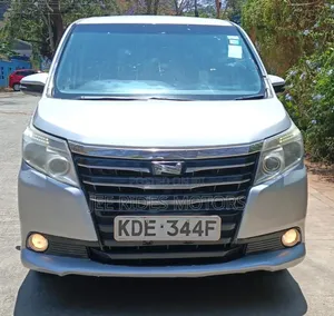 Toyota Noah 2015 Silver