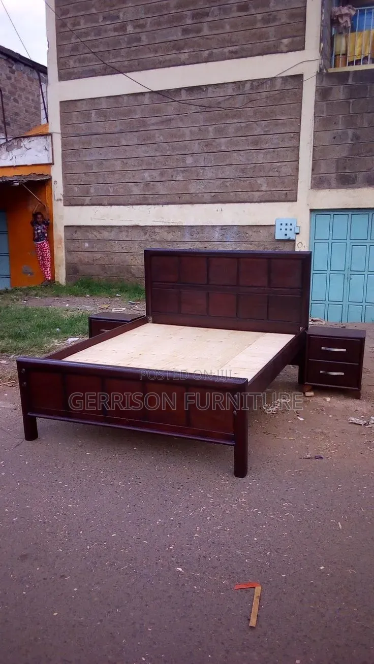Modern Dark Mahogany Hardwood Bed Frame With 2 Matching Nightstands