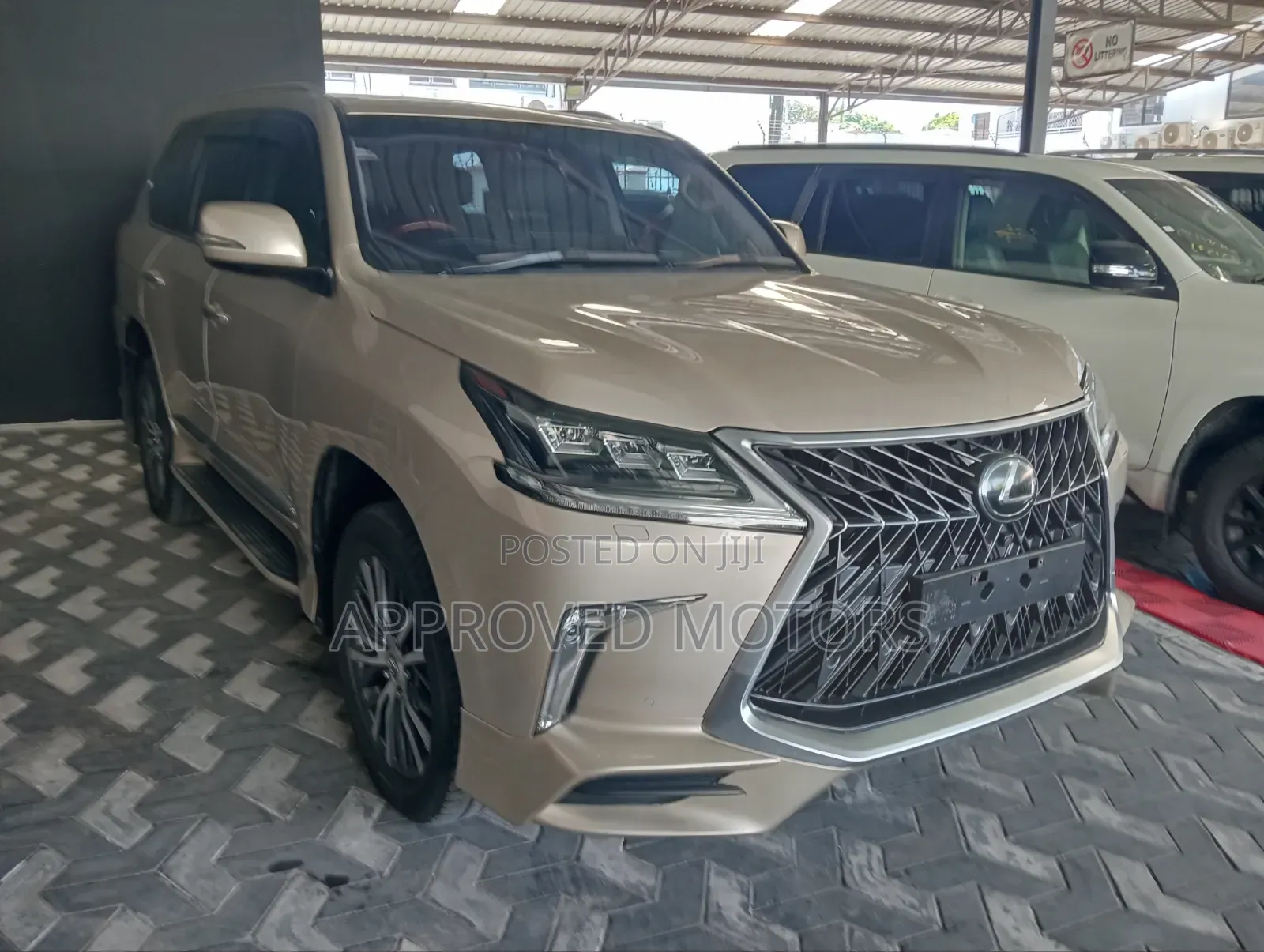 Lexus LX 2019 Gold