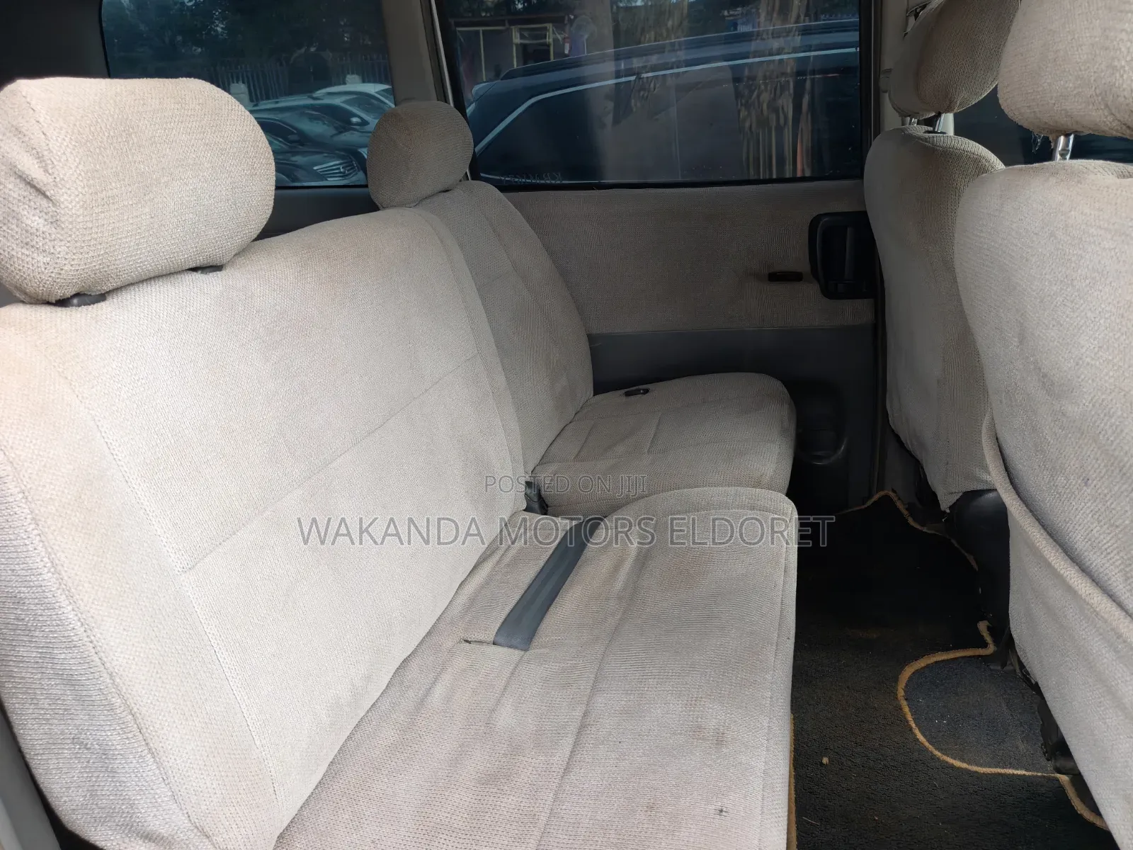 Toyota Noah 2.0 FWD (8 Seater) 2006 Silver