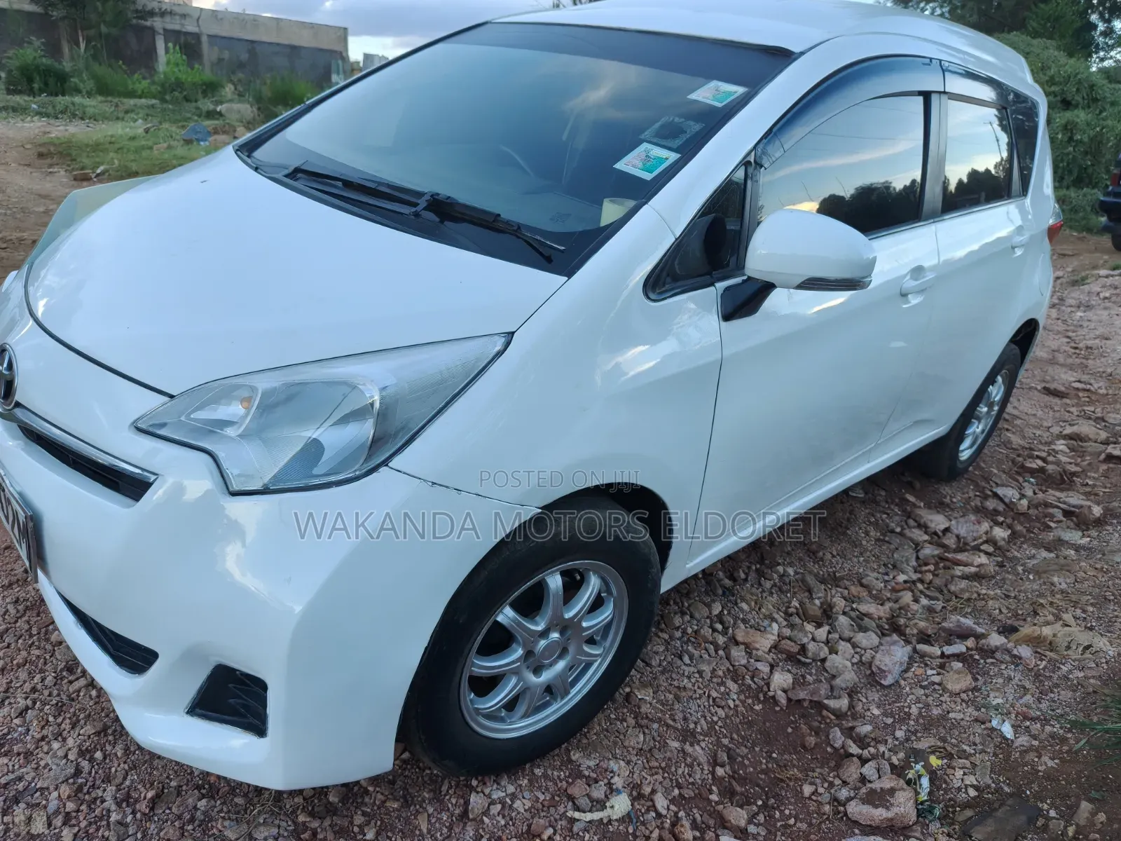 Toyota Ractis 1.5 FWD 2014 White
