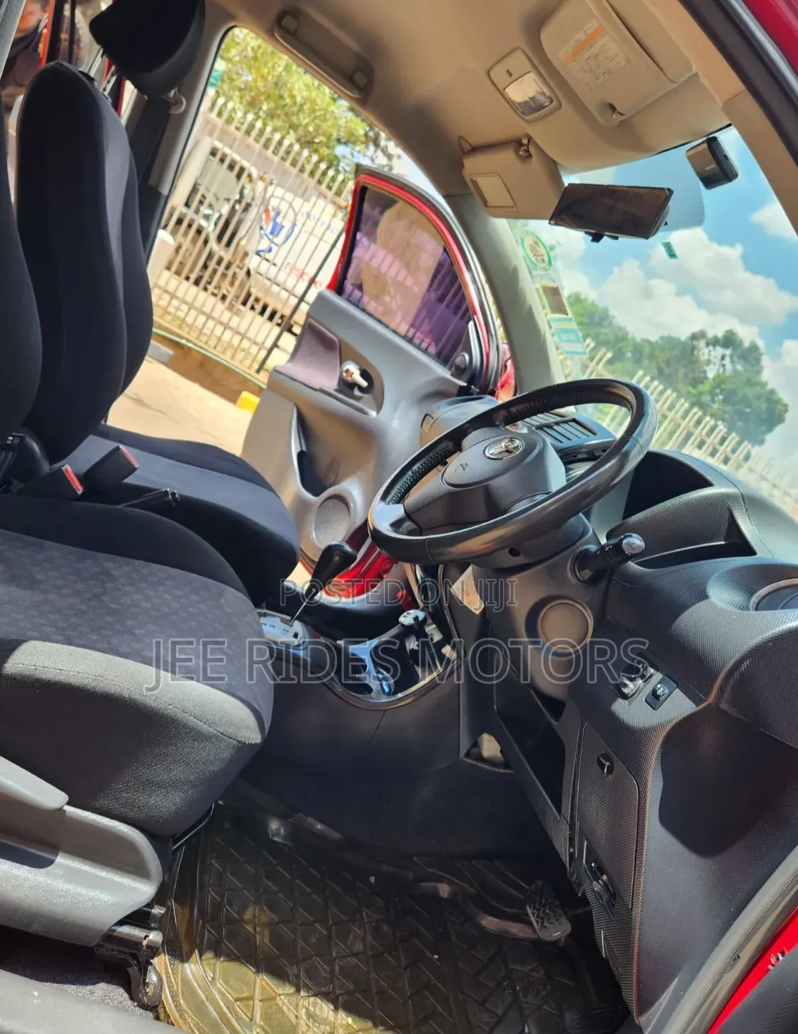 Toyota IST 2008 Red