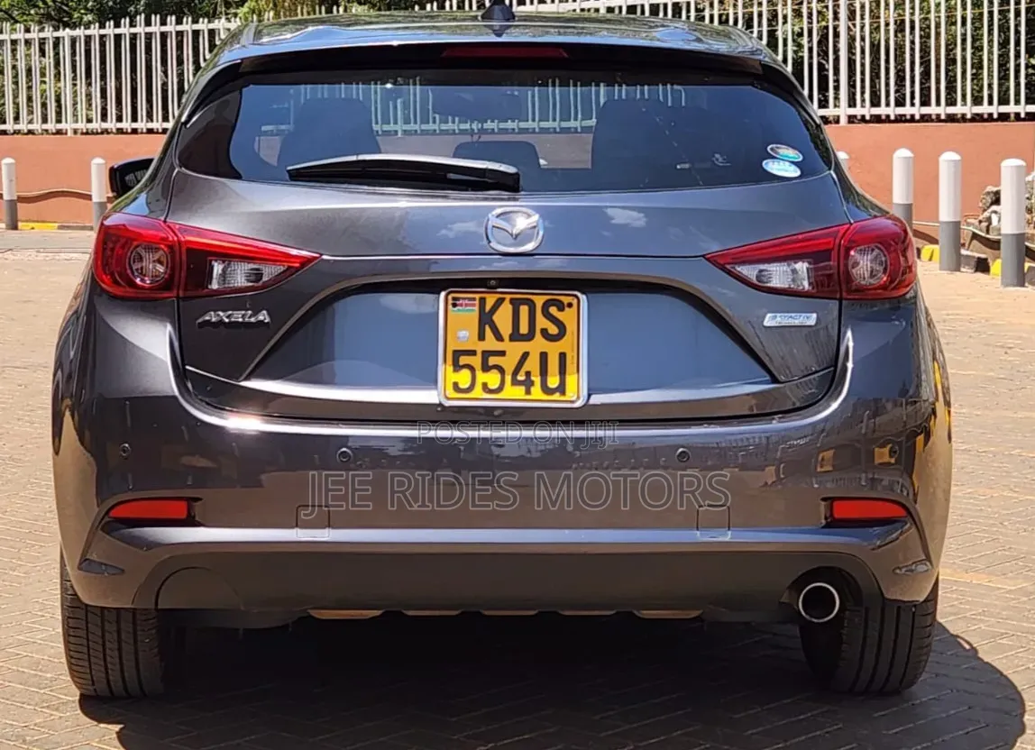 Mazda Axela 2019 Brown
