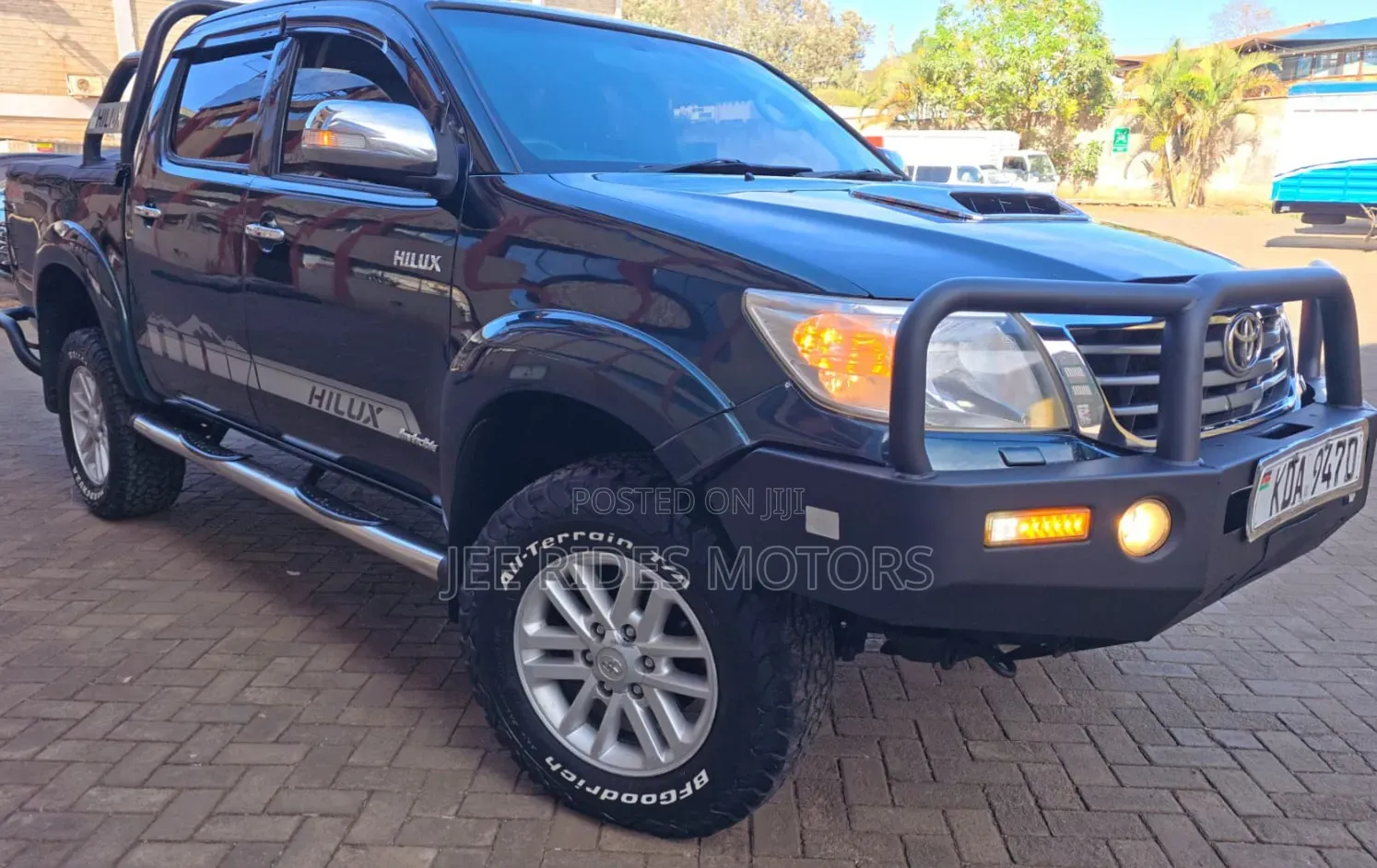 Toyota Hilux 2014 Burgundy
