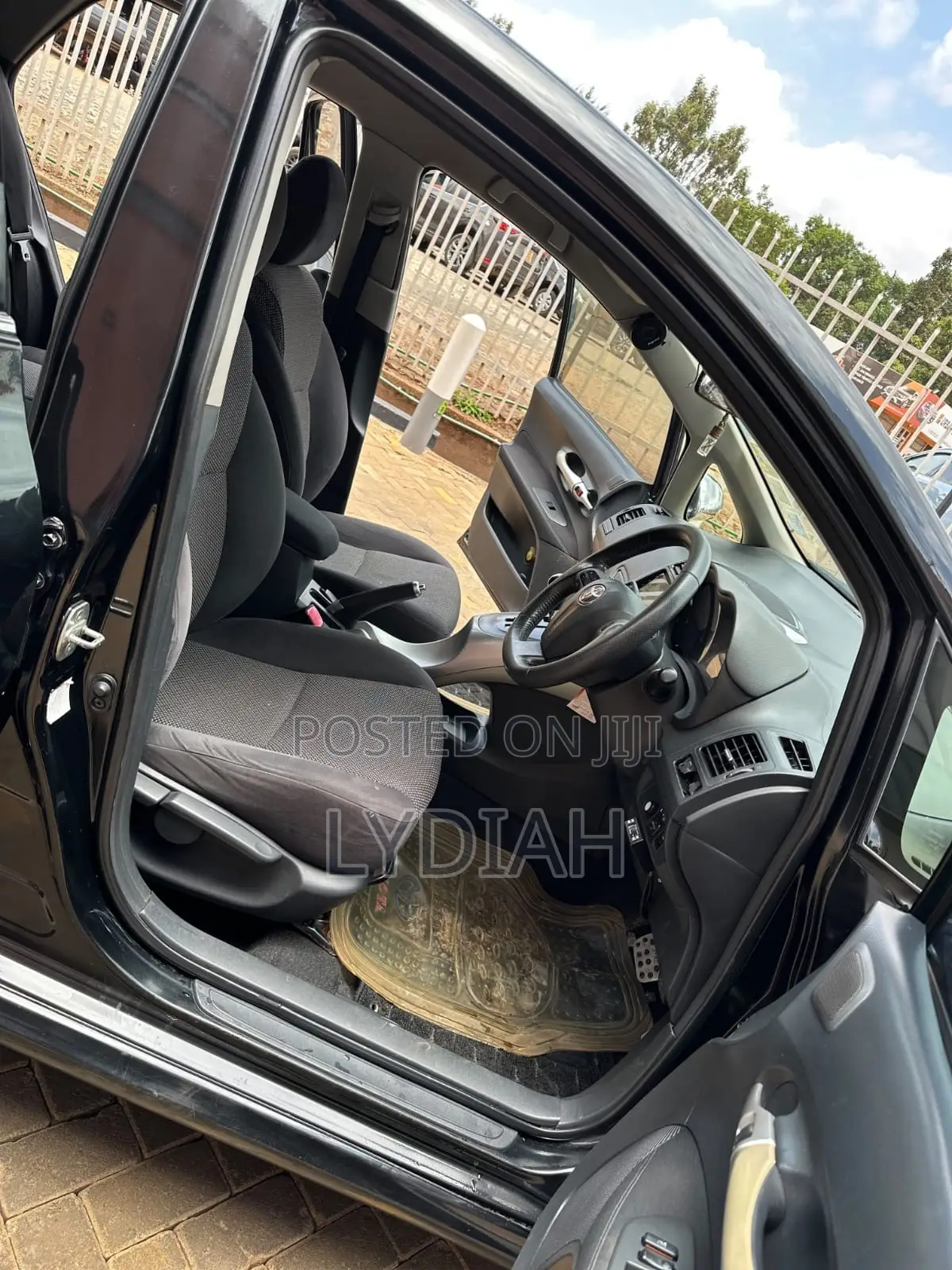 Toyota Auris 2012 Black