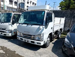 Isuzu Elf With Reinforced Chasis