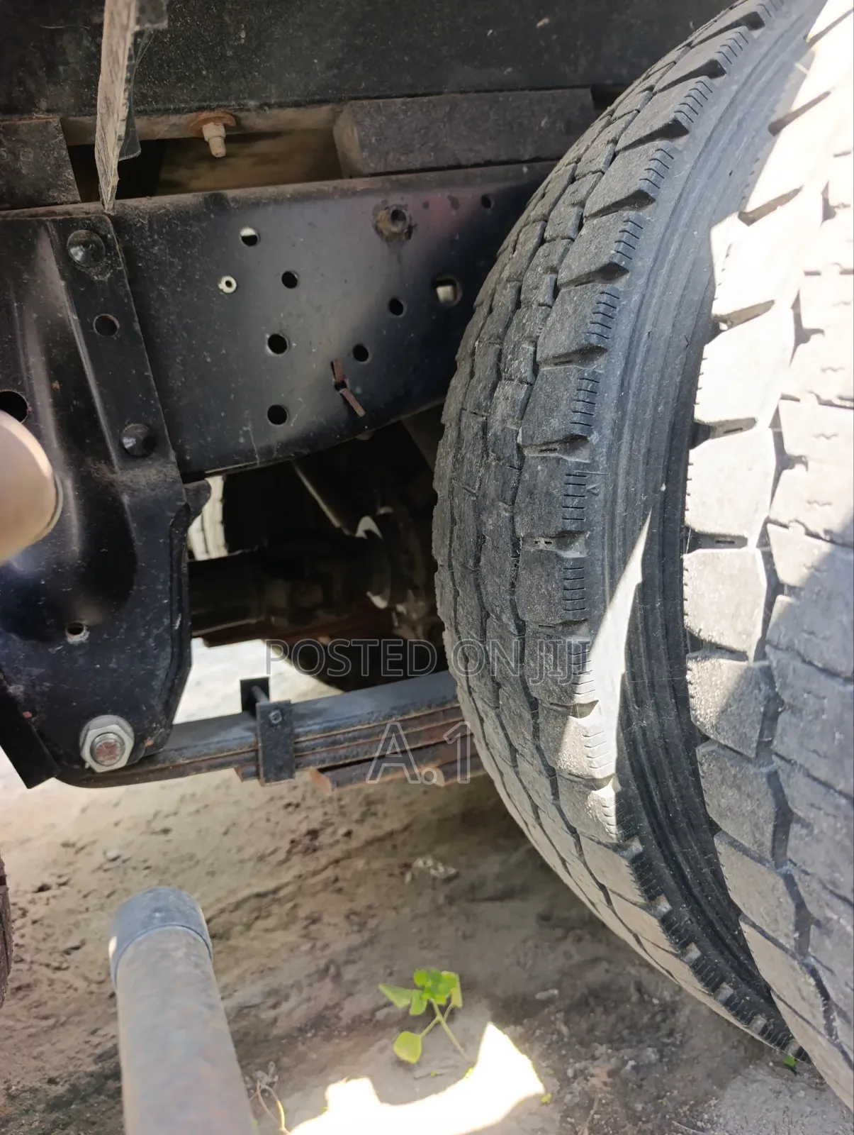 Isuzu Elf With Reinforced Chasis