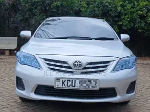 Toyota Corolla Altis 2013 Silver
