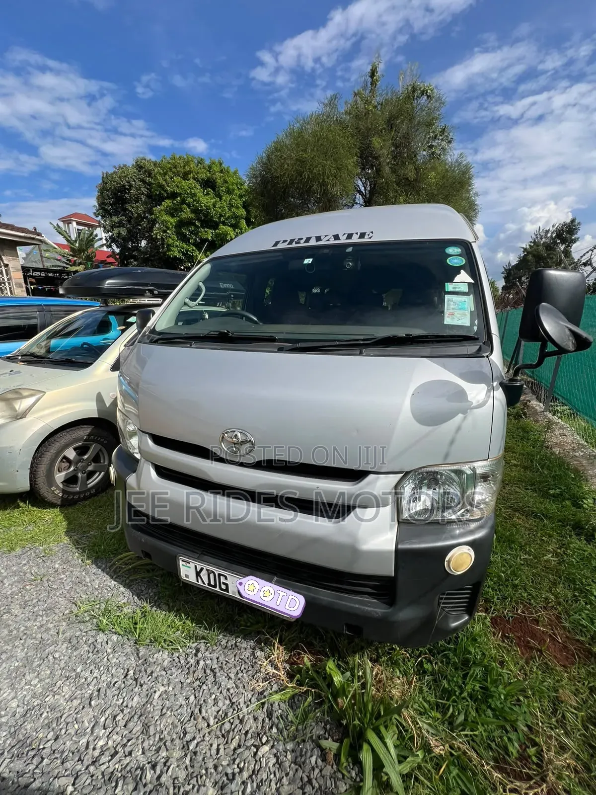 Toyota HiAce 2014 Silver