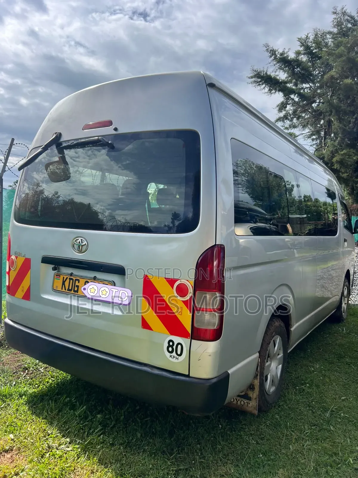 Toyota HiAce 2014 Silver