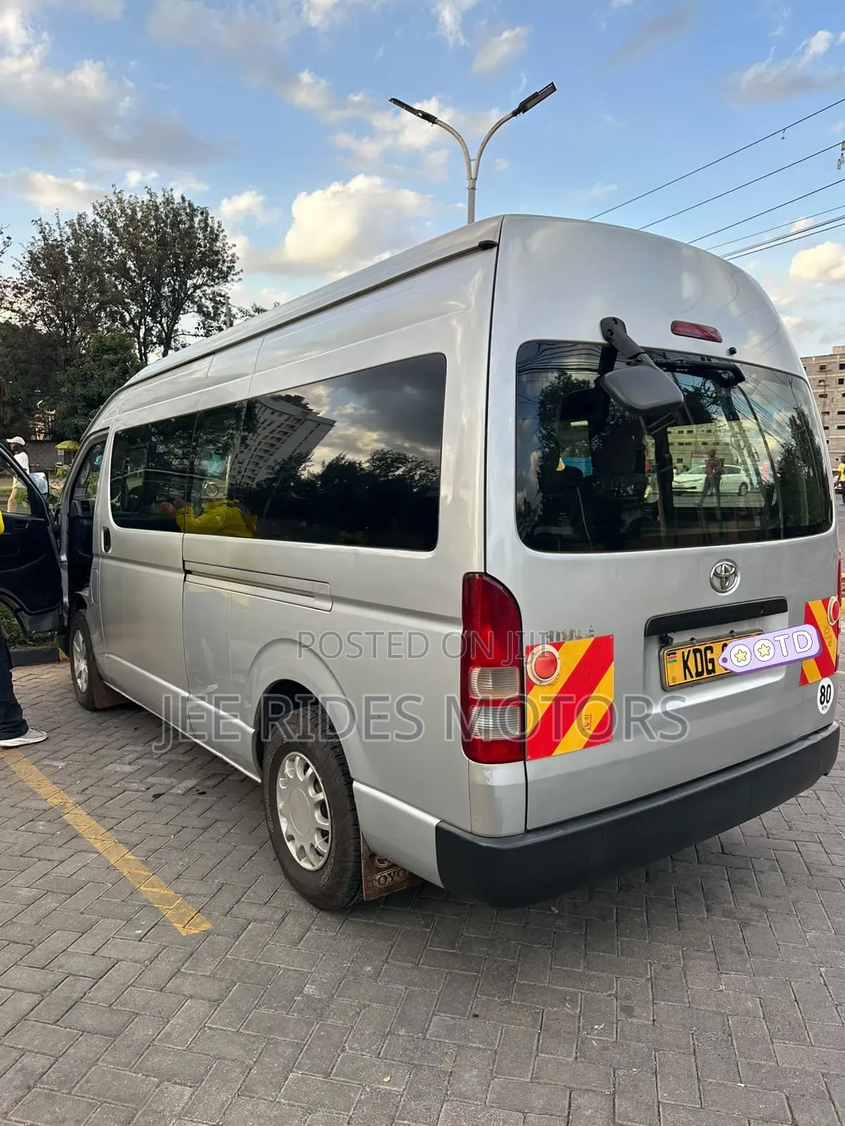Toyota HiAce 2014 Silver