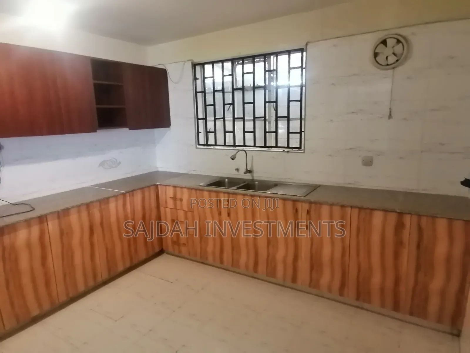 3bdrm Maisonette in Denhalm, Parklands/Highridge for rent