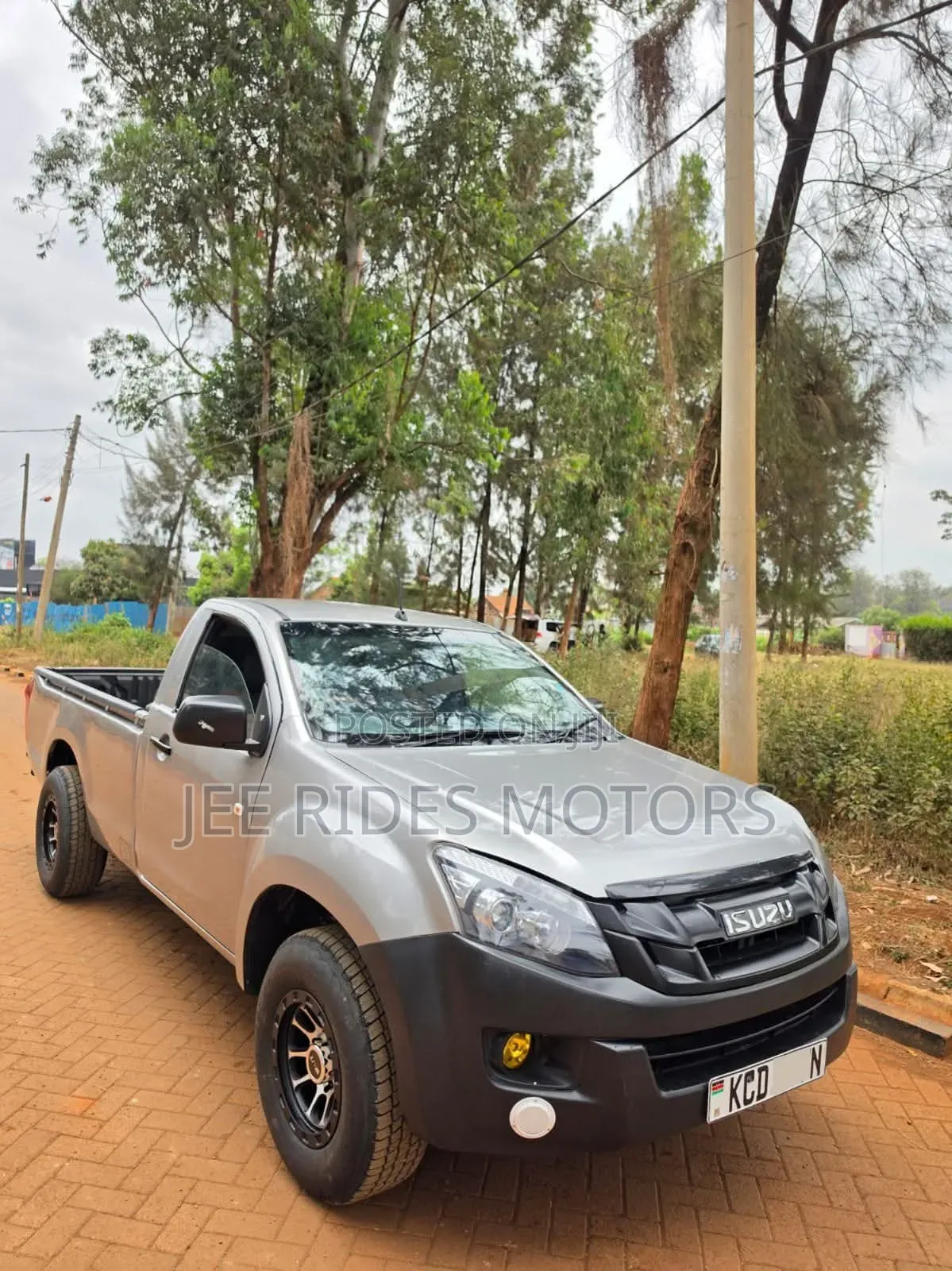 Isuzu D-MAX 2015 Gray