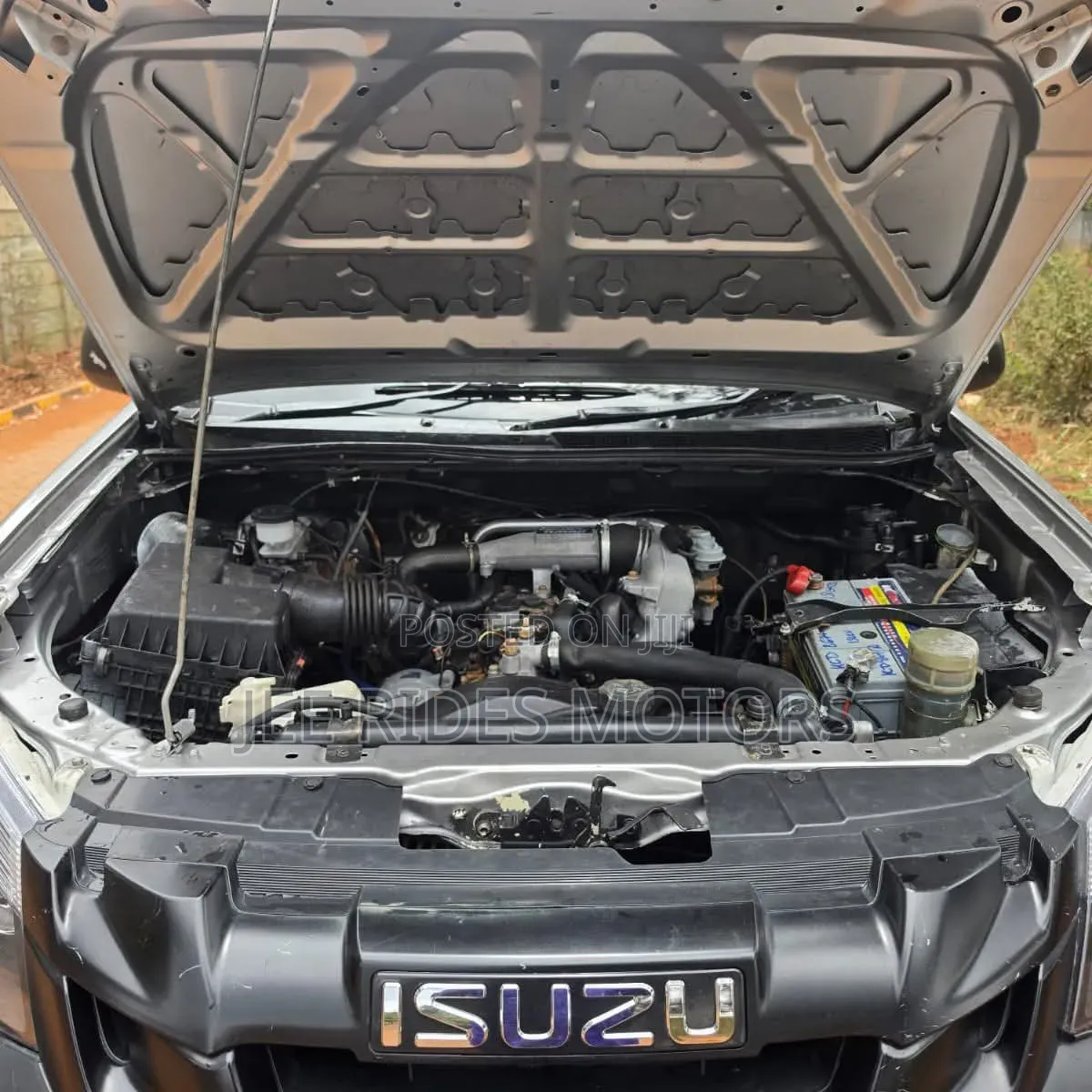 Isuzu D-MAX 2015 Gray