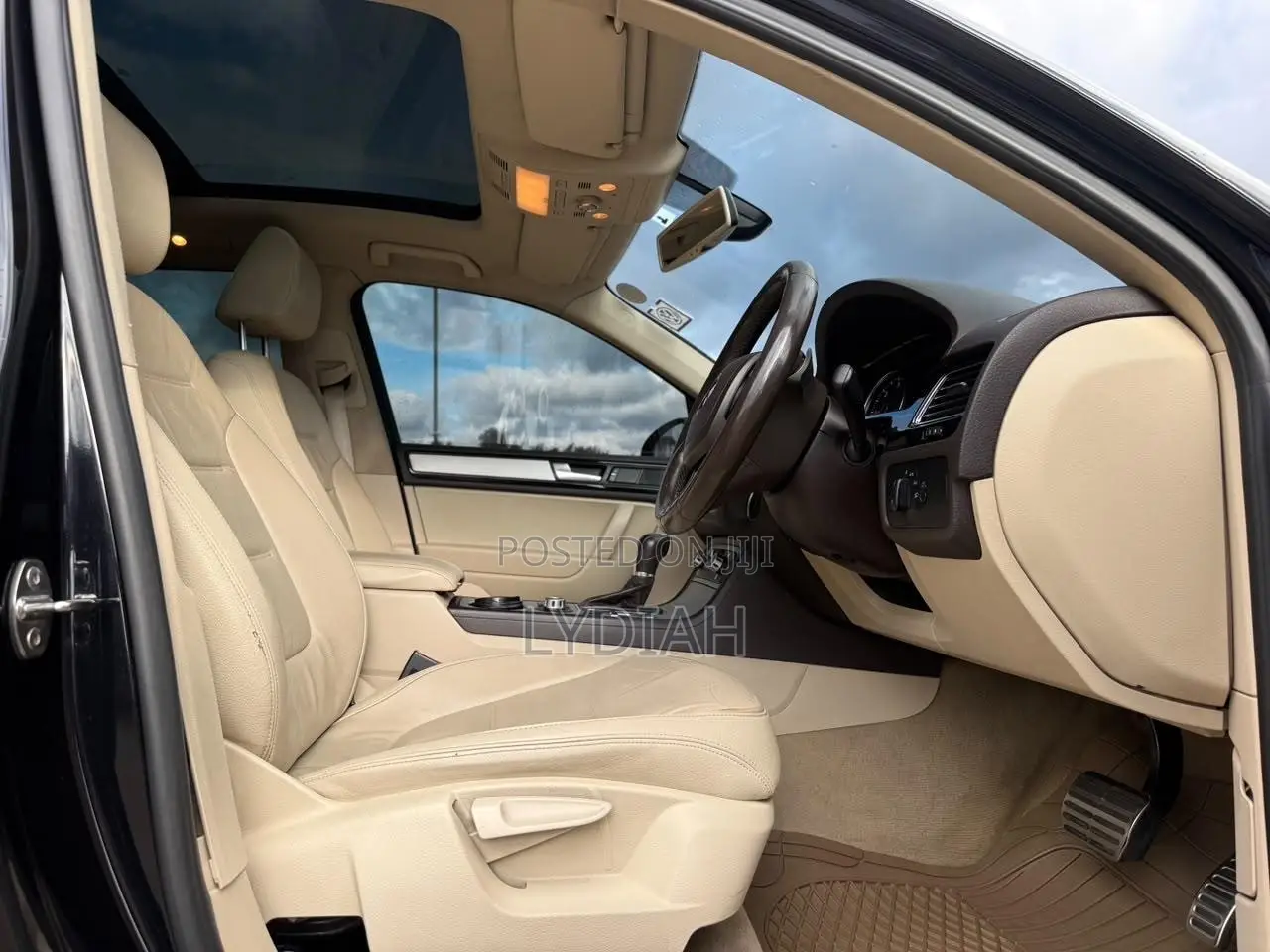 Volkswagen Touareg 2014 Black
