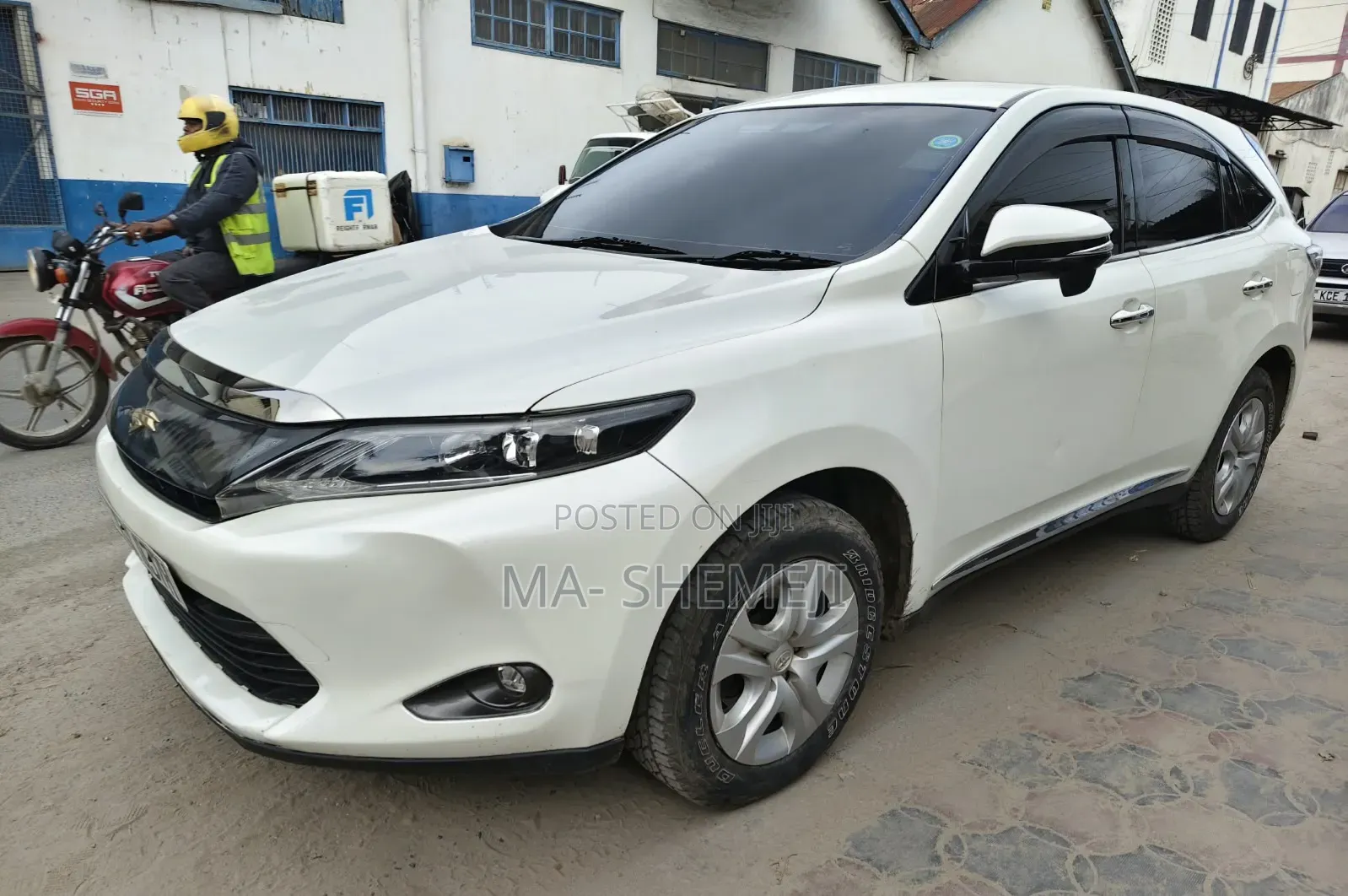 Toyota Harrier 2.0 2014 Pearl