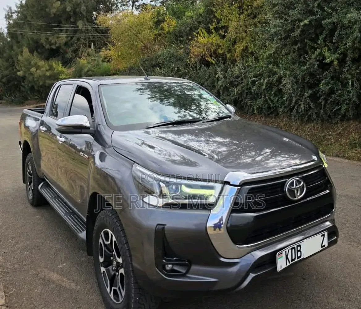 Toyota Hilux 2020 Brown