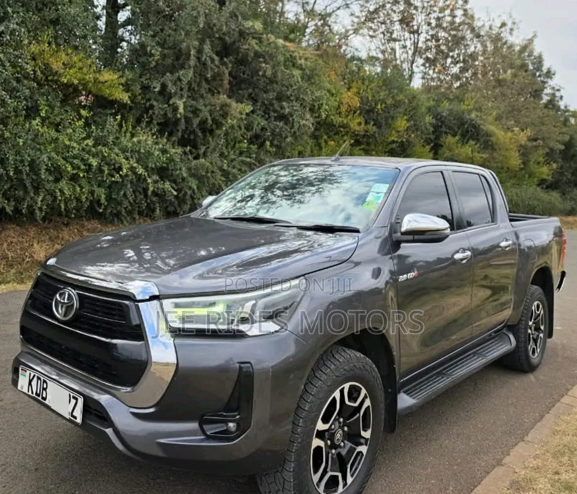 Toyota Hilux 2020 Brown