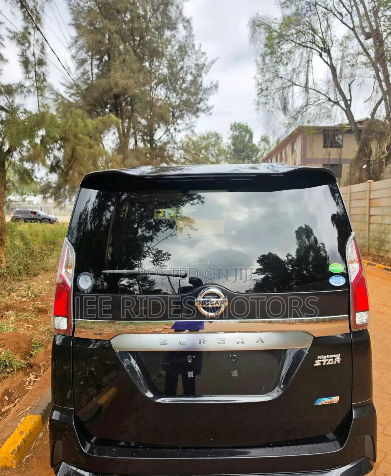 Nissan Serena 2017 Matt Black