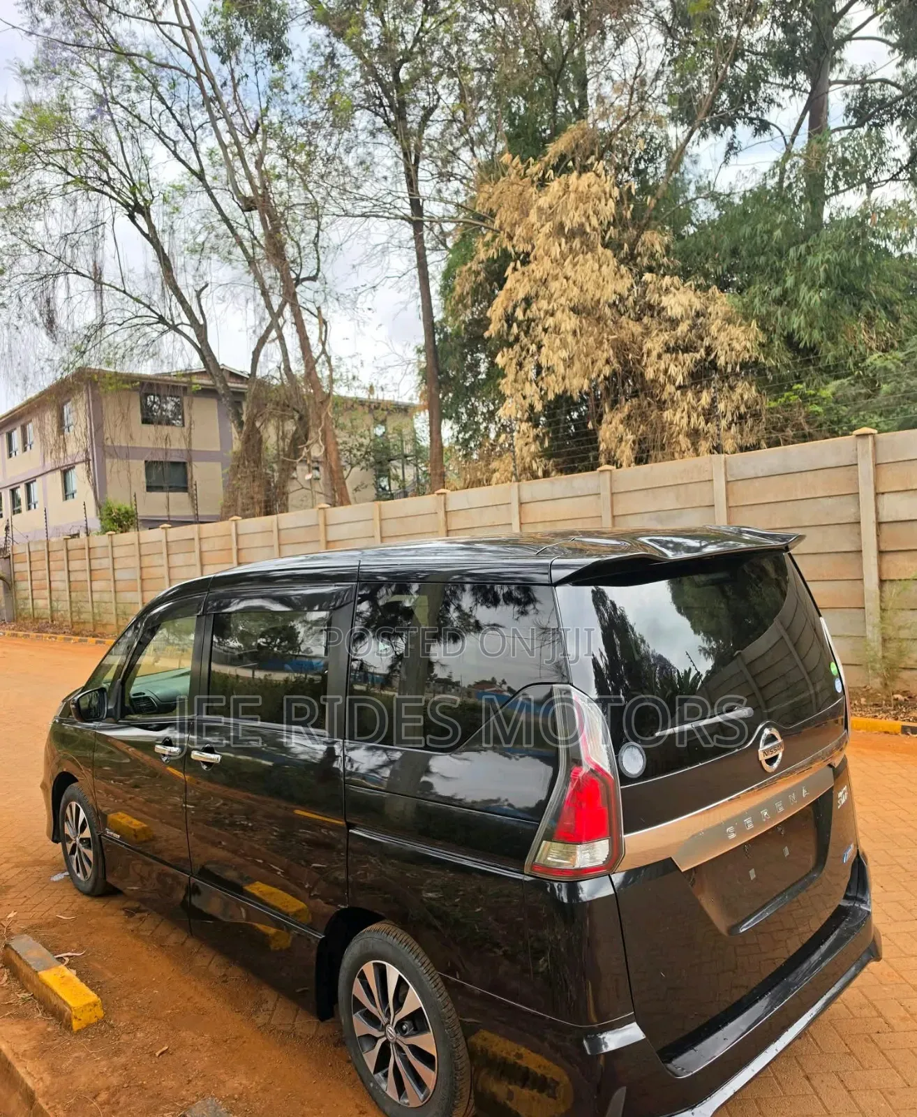 Nissan Serena 2017 Matt Black
