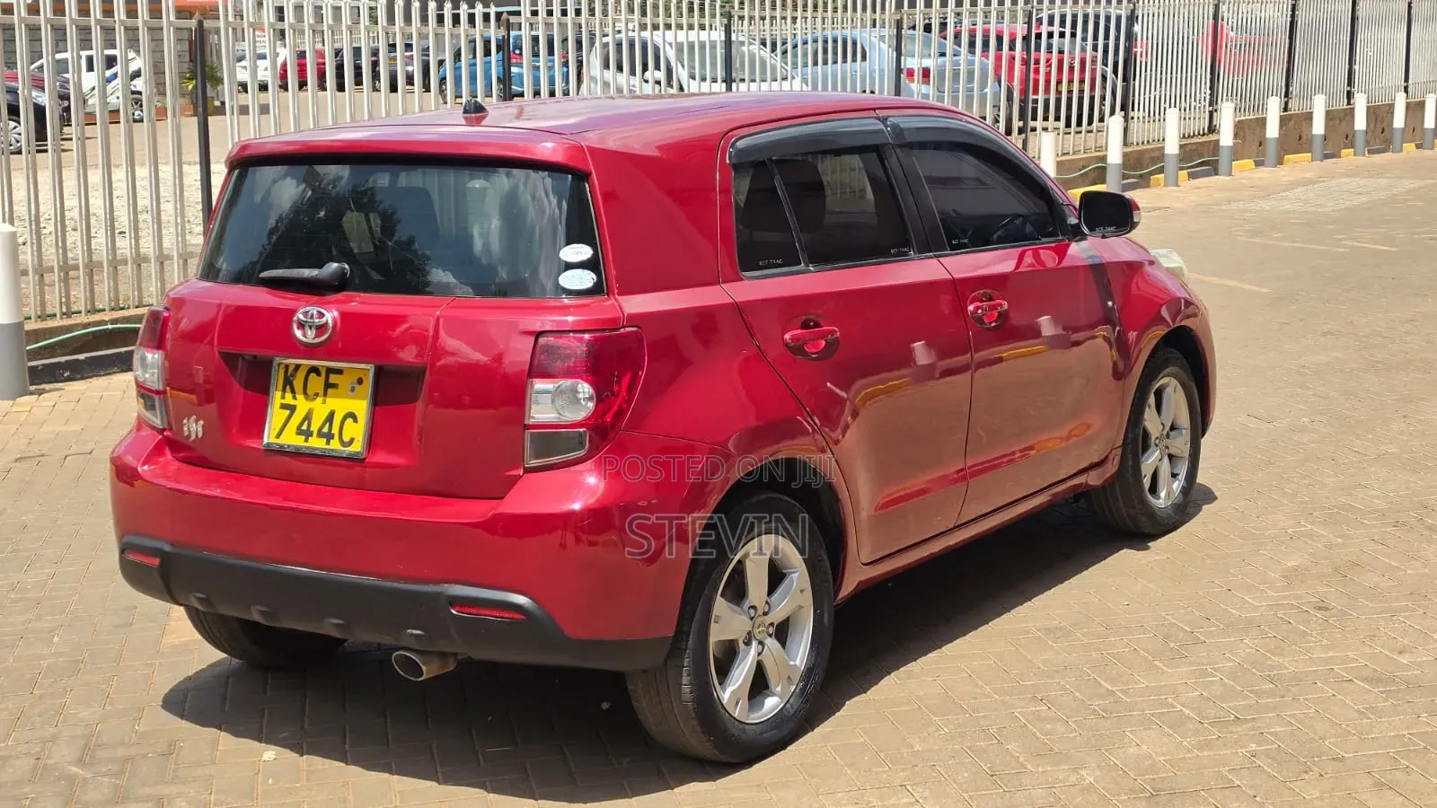 Toyota IST 2008 Red