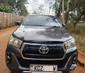 Toyota Hilux 2020 Gray